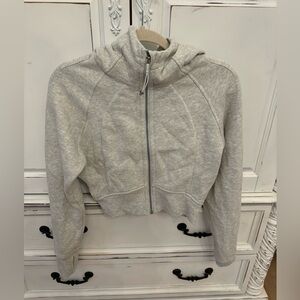 Never worn but no tag Women’s size 6 Lulu lemon gray hoodie